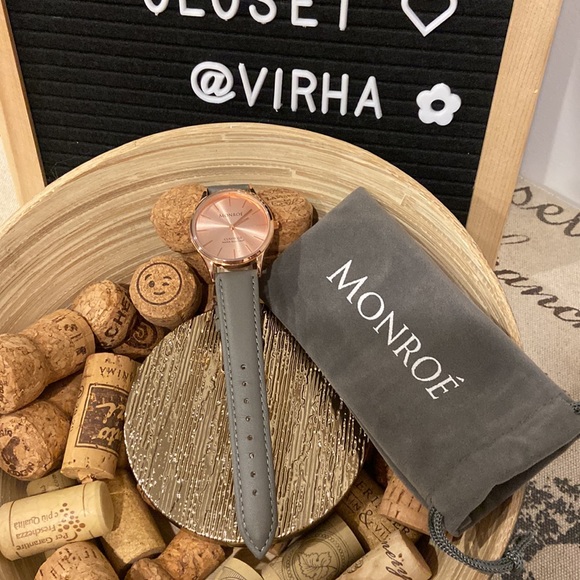 NEW MONROÉ Rose Gold Watch - Picture 5 of 10